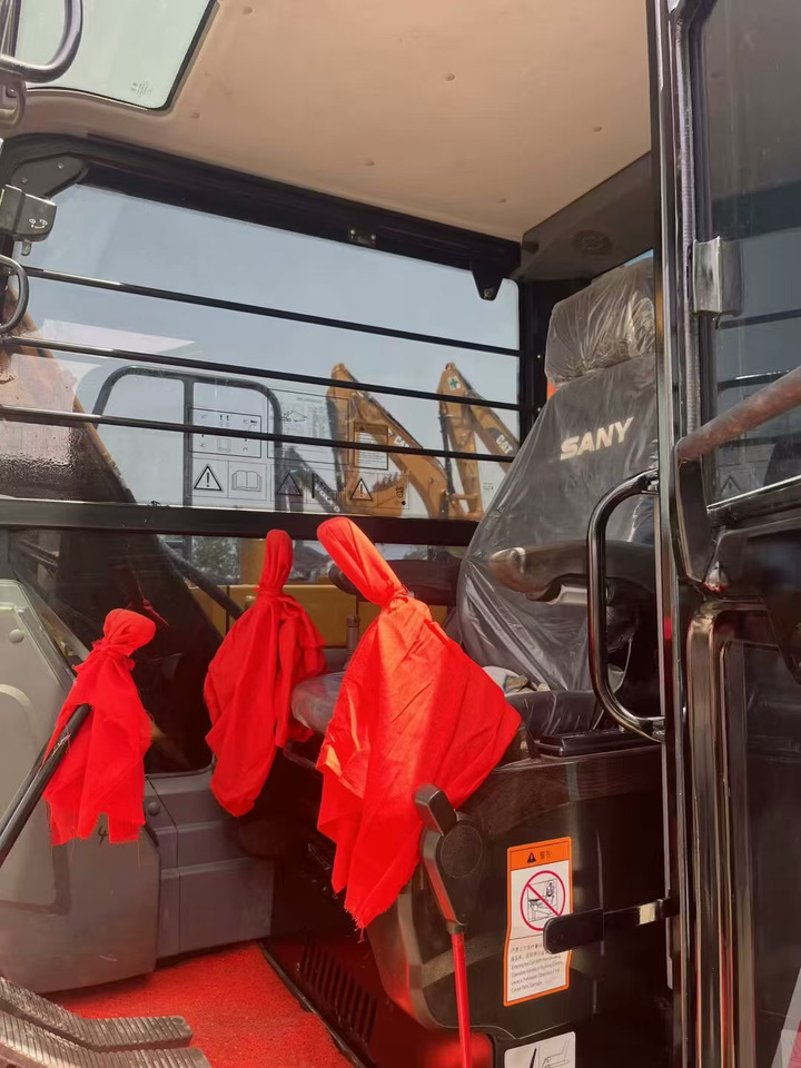 CATERPILLAR 323D2L - Bandgrävare: bild 2 CATERPILLAR 323D2L - Bandgrävare: bild 2