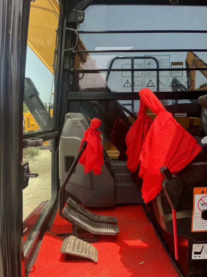 CATERPILLAR 323D2L - Bandgrävare: bild 3 CATERPILLAR 323D2L - Bandgrävare: bild 3