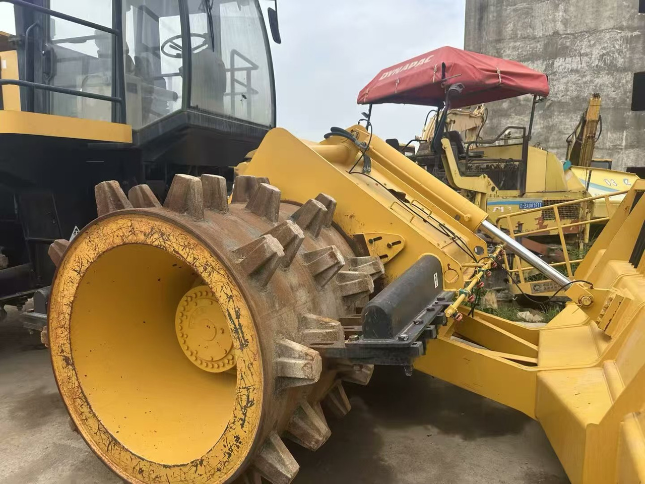 CATERPILLAR 6G - Kompaktor: bild 2 CATERPILLAR 6G - Kompaktor: bild 2