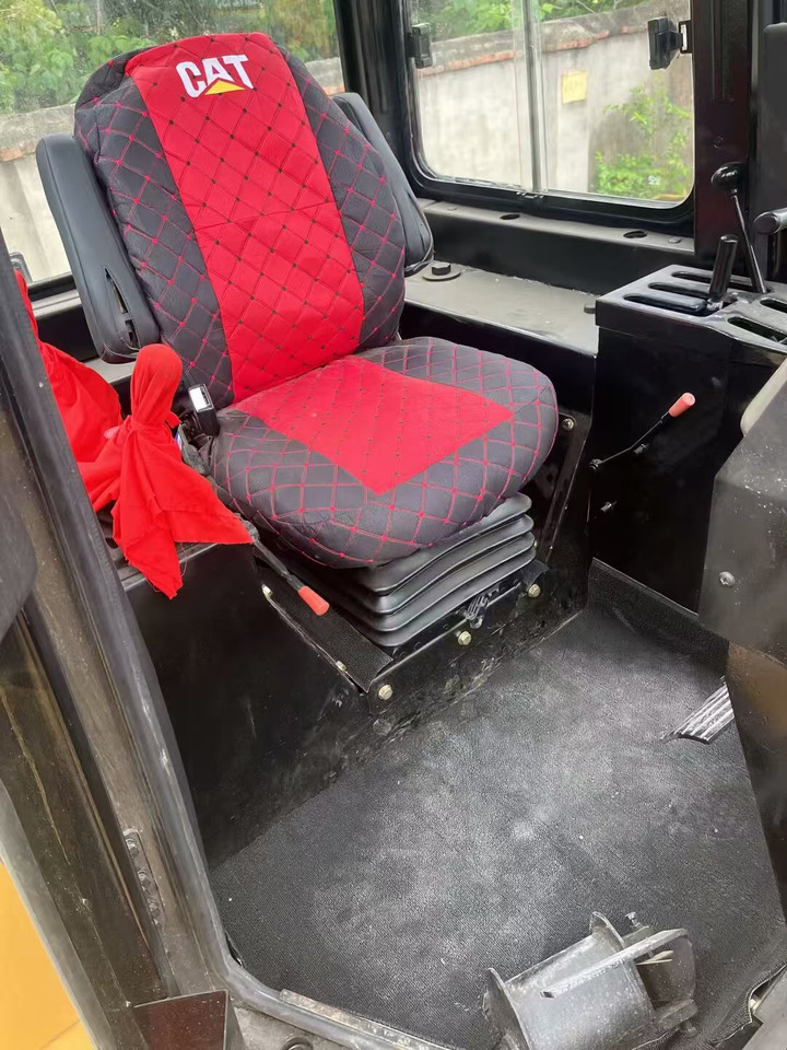 CATERPILLAR D6G - Bulldozer: bild 2 CATERPILLAR D6G - Bulldozer: bild 2