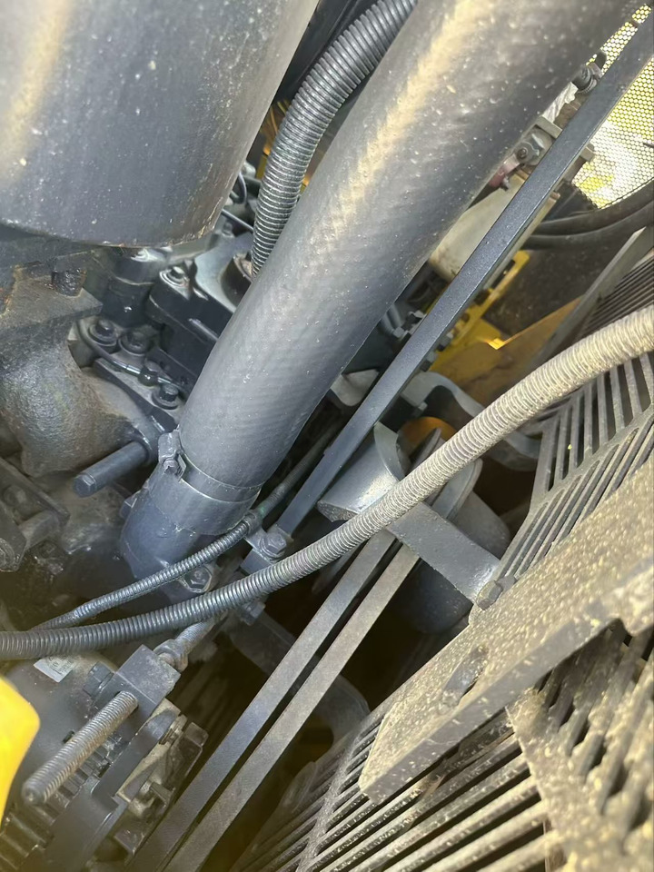 KOMATSU D85E - Bulldozer: bild 5 KOMATSU D85E - Bulldozer: bild 5