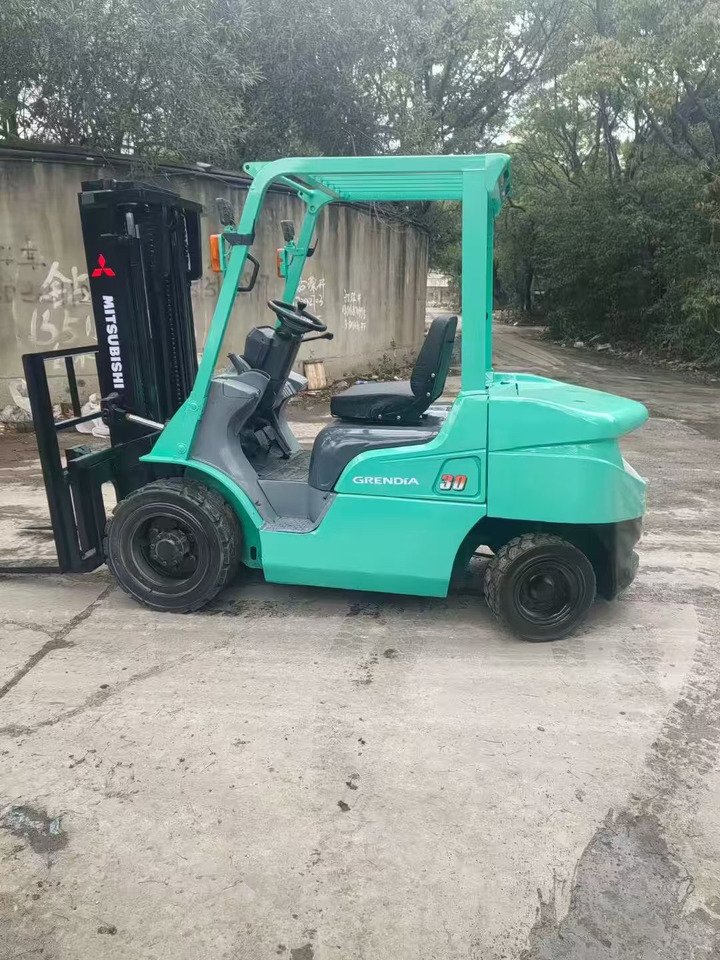 MITSUBISHI 3-ton - Dieseltruck: bild 4 MITSUBISHI 3-ton - Dieseltruck: bild 4