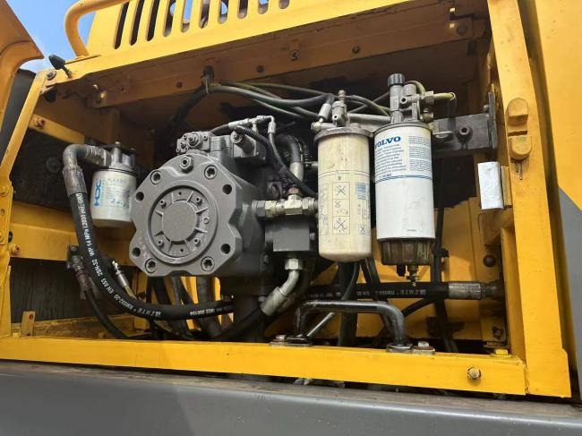 VOLVO EC480 - Bandgrävare: bild 4 VOLVO EC480 - Bandgrävare: bild 4