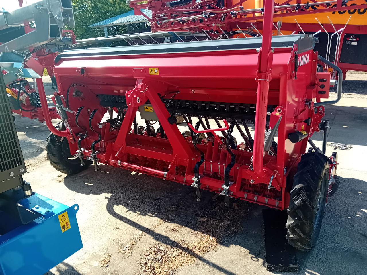 UNIA POLONEZ 550/3D - Såmaskin: bild 1 UNIA POLONEZ 550/3D - Såmaskin: bild 1