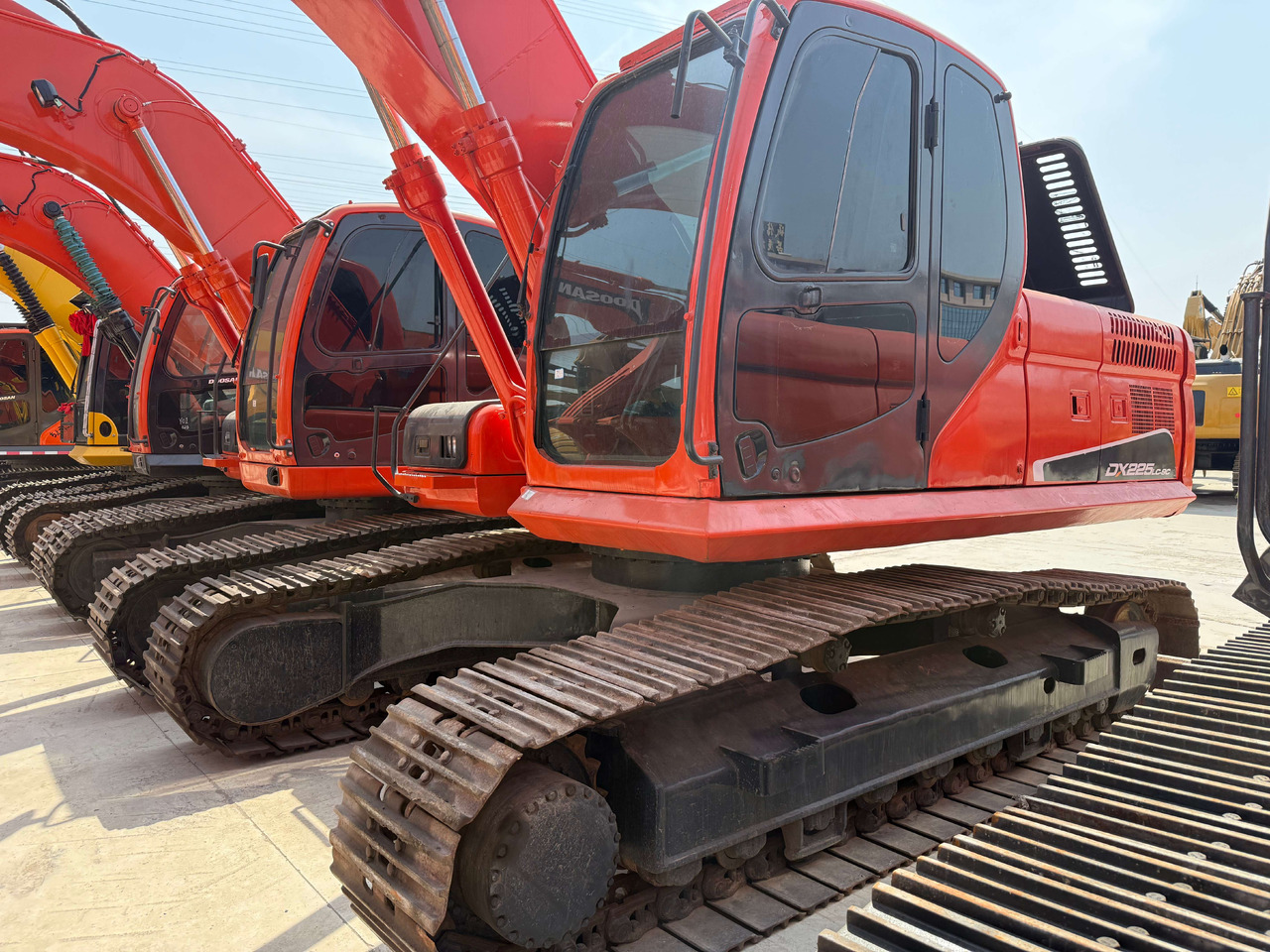 DOOSAN Used Digger Doosan DX225LC-9T Construction Machinery Construction Digger Used Doosan DX225LC-9T Cheap Excavator - Byggmaskiner: bild 5 DOOSAN Used Digger Doosan DX225LC-9T Construction Machinery Construction Digger Used Doosan DX225LC-9T Cheap Excavator - Byggmaskiner: bild 5