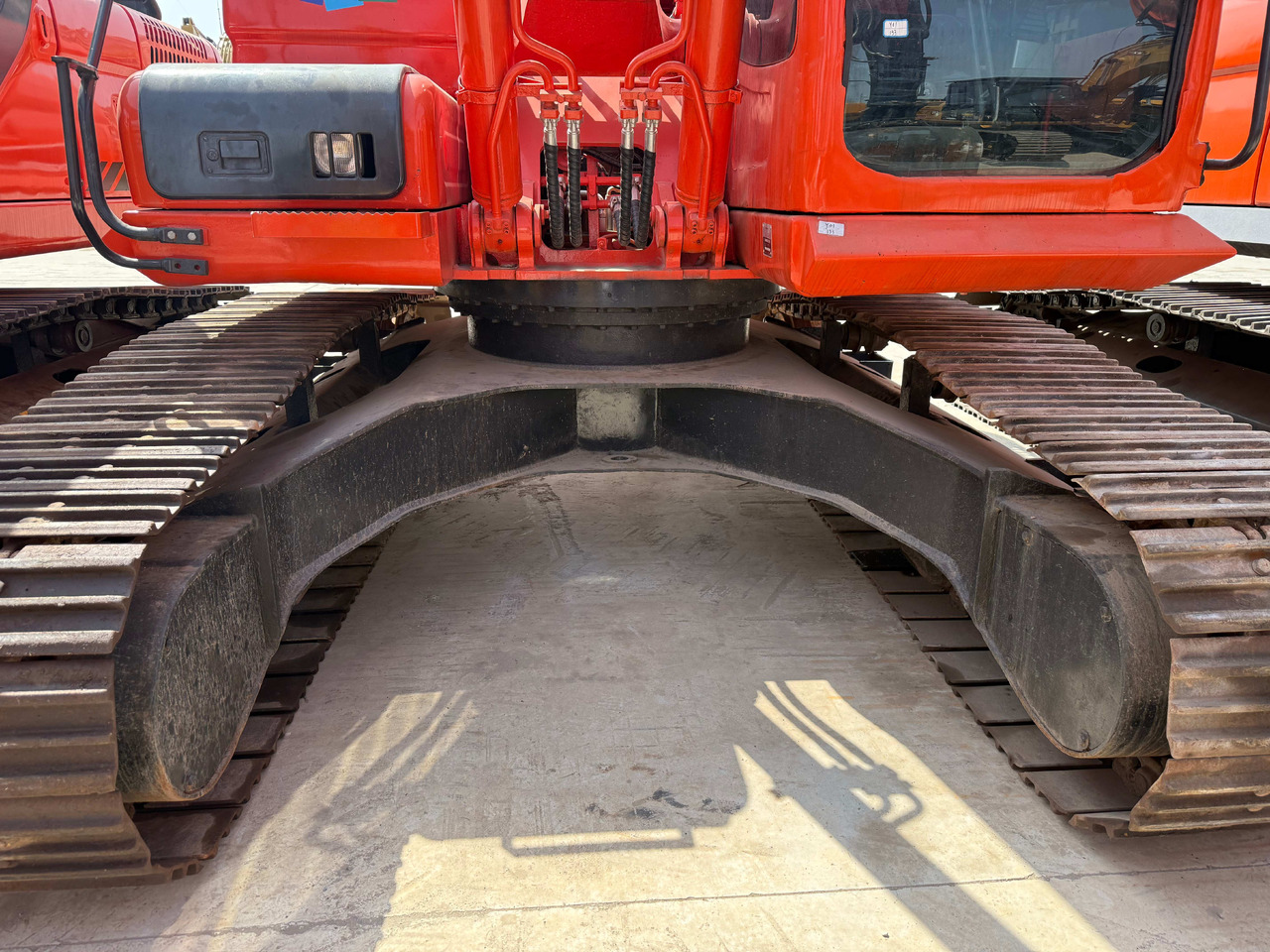 DOOSAN Used Digger Doosan DX225LC-9T Construction Machinery Construction Digger Used Doosan DX225LC-9T Cheap Excavator - Byggmaskiner: bild 4 DOOSAN Used Digger Doosan DX225LC-9T Construction Machinery Construction Digger Used Doosan DX225LC-9T Cheap Excavator - Byggmaskiner: bild 4