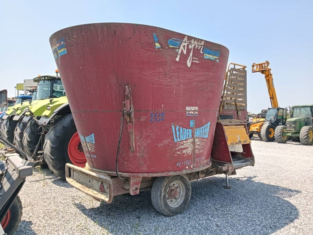 AGM W14 MC - Fullfoderblandare: bild 2 AGM W14 MC - Fullfoderblandare: bild 2