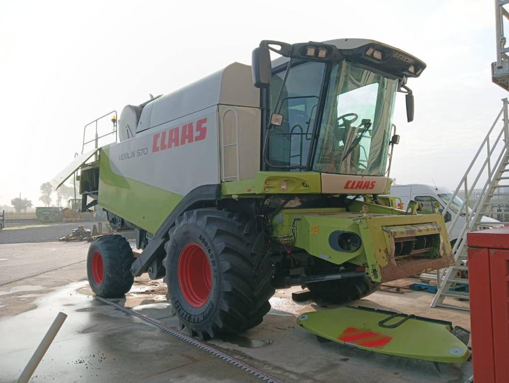 Claas Lexion 570  - Skördetröska: bild 1 Claas Lexion 570  - Skördetröska: bild 1