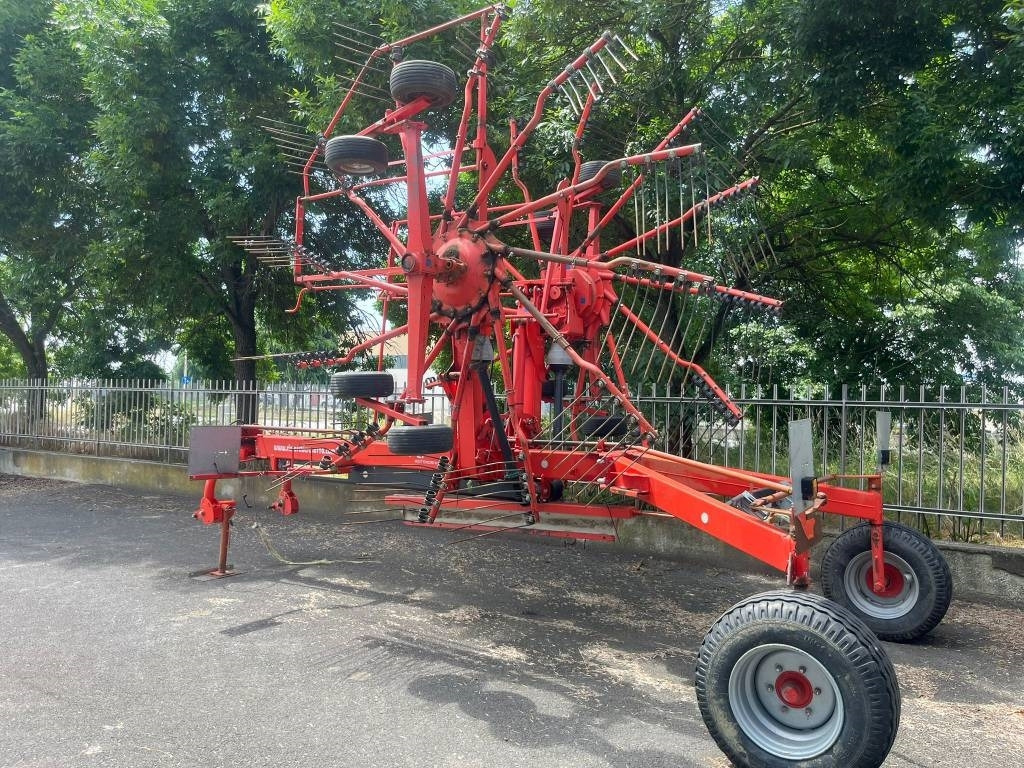 Kuhn GA 8121 - Hövändare: bild 4 Kuhn GA 8121 - Hövändare: bild 4