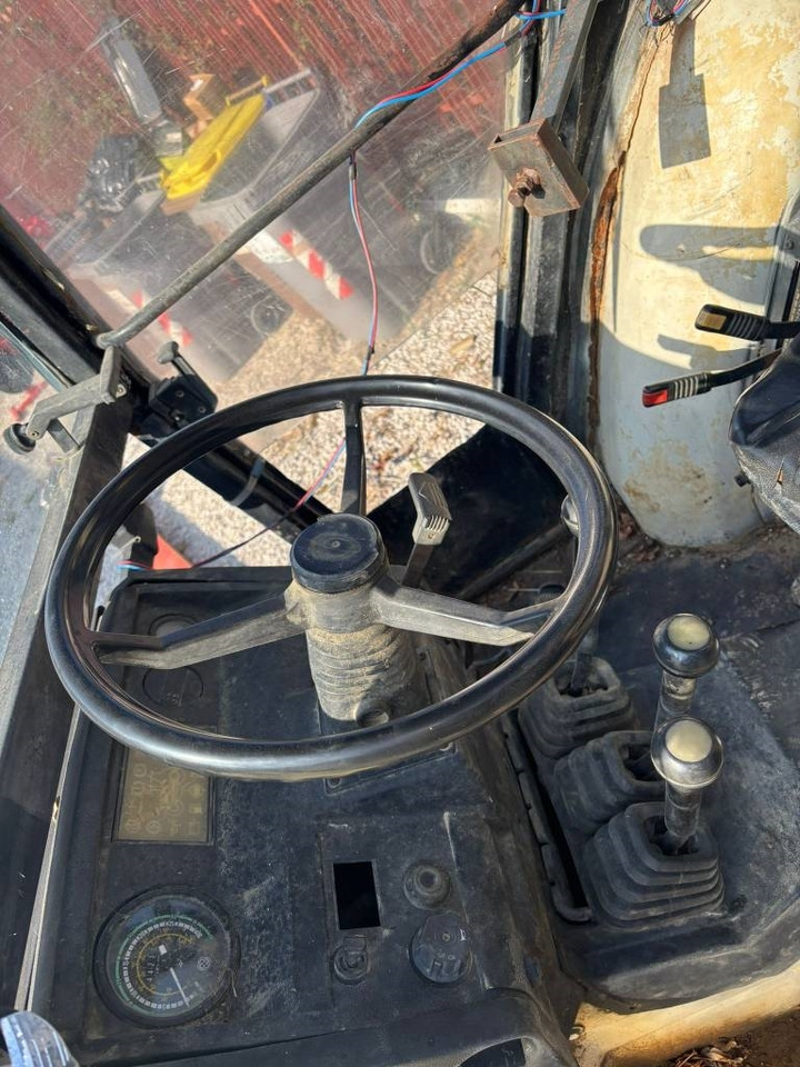 Lamborghini 600 V DT - Traktor: bild 5 Lamborghini 600 V DT - Traktor: bild 5