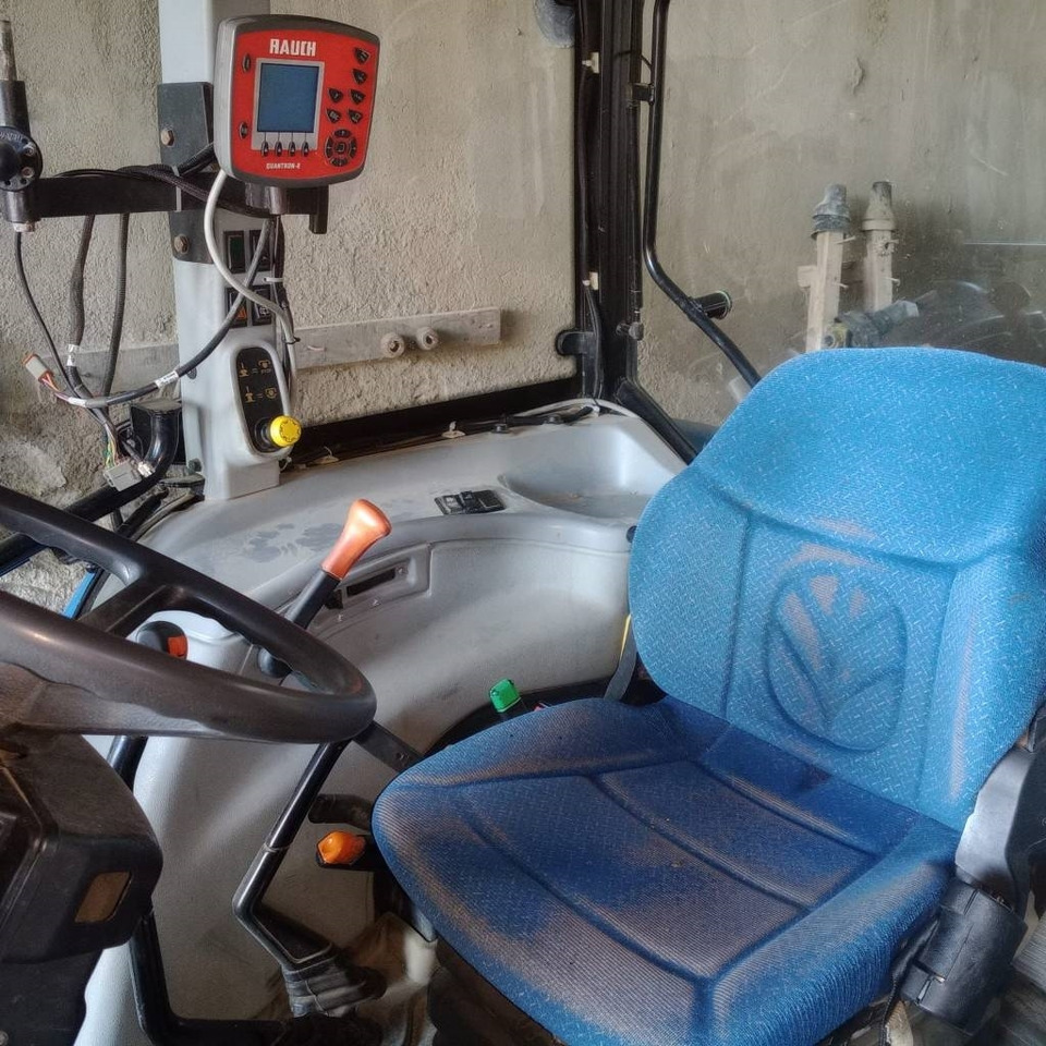 New Holland T 5050 - Traktor: bild 4 New Holland T 5050 - Traktor: bild 4