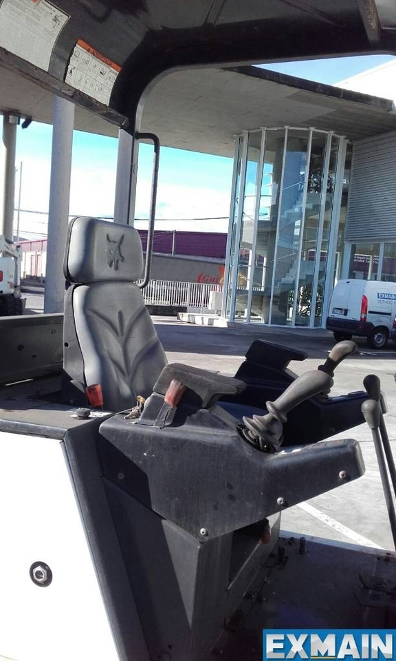 Bobcat X 320 - Minigrävmaskin: bild 5 Bobcat X 320 - Minigrävmaskin: bild 5