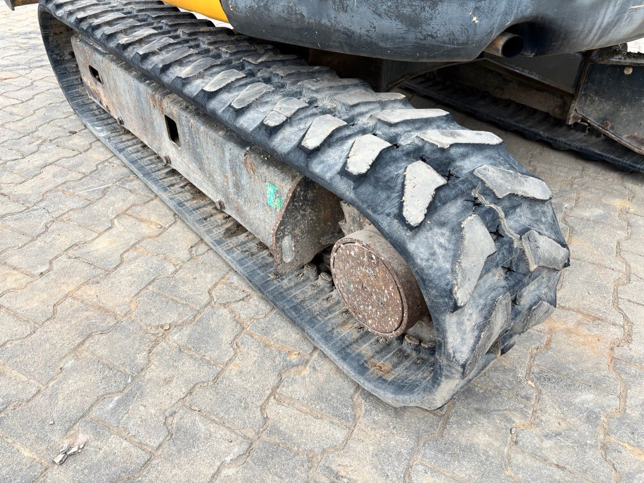 Komatsu PC26MR-3 - Minigrävmaskin: bild 3 Komatsu PC26MR-3 - Minigrävmaskin: bild 3