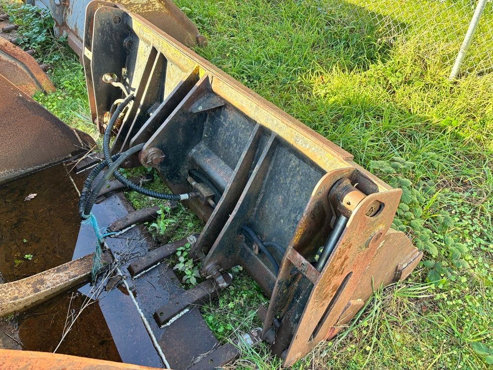 Schaeff Klappschaufel Greiferschaufel - Hjullastare: bild 1 Schaeff Klappschaufel Greiferschaufel - Hjullastare: bild 1