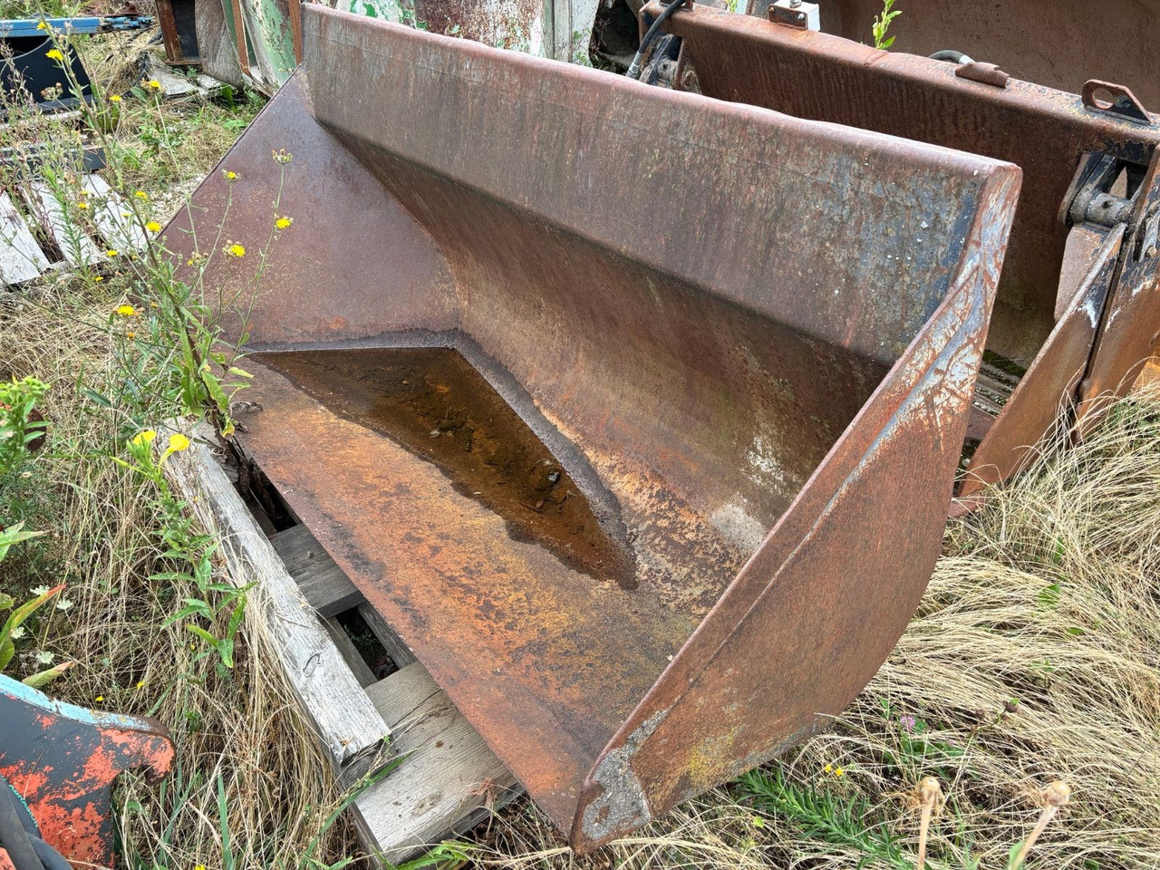 Schaeff Seitenkippschaufel - Hjullastare: bild 1 Schaeff Seitenkippschaufel - Hjullastare: bild 1