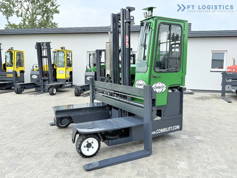 Combilift C3000 / DIESEL / DUPLEX - 4000MM / WIDE FORK POSITIONER 2700MM / FULL HEATED CABIN / ONLY 6905H / CONDITION - LIKE NEW! C3000 / - 4-vägstruck: bild 2 Combilift C3000 / DIESEL / DUPLEX - 4000MM / WIDE FORK POSITIONER 2700MM / FULL HEATED CABIN / ONLY 6905H / CONDITION - LIKE NEW! C3000 / - 4-vägstruck: bild 2