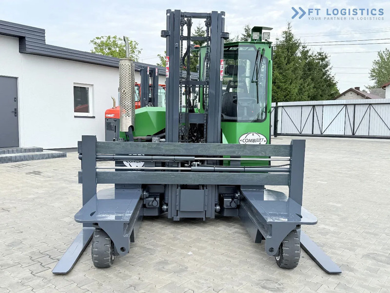 Combilift C3000 / DIESEL / DUPLEX - 4000MM / WIDE FORK POSITIONER 2700MM / FULL HEATED CABIN / ONLY 6905H / CONDITION - LIKE NEW! C3000 / - 4-vägstruck: bild 4 Combilift C3000 / DIESEL / DUPLEX - 4000MM / WIDE FORK POSITIONER 2700MM / FULL HEATED CABIN / ONLY 6905H / CONDITION - LIKE NEW! C3000 / - 4-vägstruck: bild 4