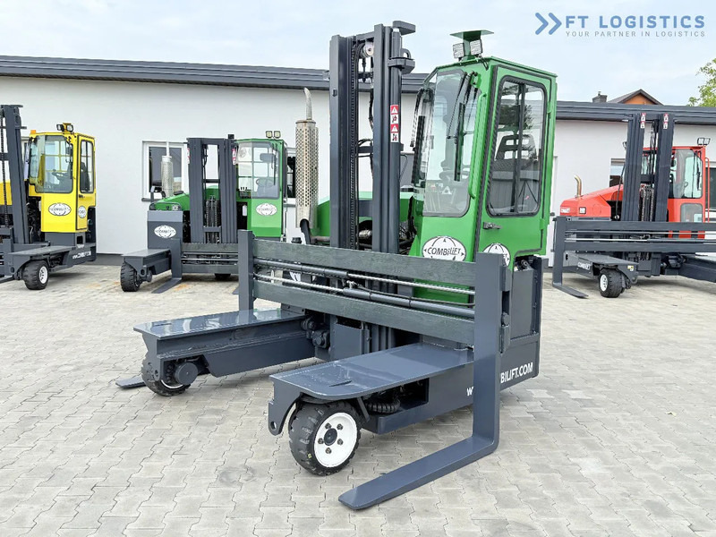 Combilift C3000 / DIESEL / DUPLEX - 4000MM / WIDE FORK POSITIONER 2700MM / FULL HEATED CABIN / ONLY 6905H / CONDITION - LIKE NEW! C3000 / - 4-vägstruck: bild 1 Combilift C3000 / DIESEL / DUPLEX - 4000MM / WIDE FORK POSITIONER 2700MM / FULL HEATED CABIN / ONLY 6905H / CONDITION - LIKE NEW! C3000 / - 4-vägstruck: bild 1