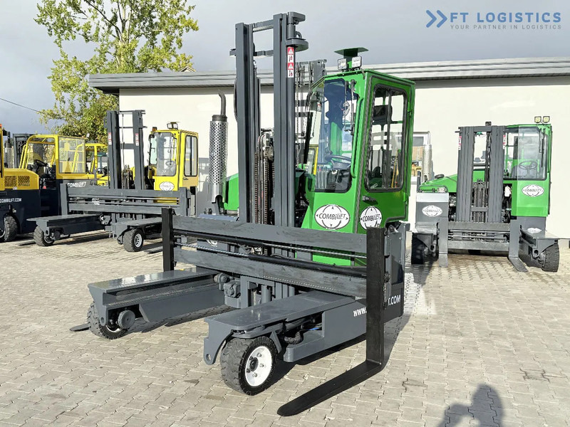 Combilift C3000 / DIESEL / DUPLEX 4200MM / FREE LIFT / WIDE FORK POSITIONER / FULL CABIN / EXCELLENT CONDITION / Wide range of four-way an - 4-vägstruck: bild 2 Combilift C3000 / DIESEL / DUPLEX 4200MM / FREE LIFT / WIDE FORK POSITIONER / FULL CABIN / EXCELLENT CONDITION / Wide range of four-way an - 4-vägstruck: bild 2