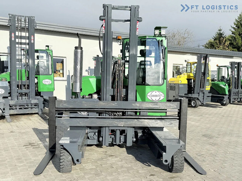 Combilift C3000 / DIESEL / DUPLEX 4200MM / FREE LIFT / WIDE FORK POSITIONER / FULL CABIN / EXCELLENT CONDITION / Wide range of four-way an - 4-vägstruck: bild 4 Combilift C3000 / DIESEL / DUPLEX 4200MM / FREE LIFT / WIDE FORK POSITIONER / FULL CABIN / EXCELLENT CONDITION / Wide range of four-way an - 4-vägstruck: bild 4