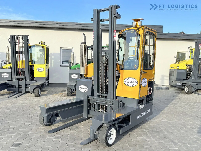 Combilift C3000 / GAS / DUPLEX 4500MM / ONLY 3096 HOURS / FORK SIDE SHIFT / FULL CABIN / EXCELLENT CONDITION / Wide range of four-way and - 4-vägstruck: bild 3 Combilift C3000 / GAS / DUPLEX 4500MM / ONLY 3096 HOURS / FORK SIDE SHIFT / FULL CABIN / EXCELLENT CONDITION / Wide range of four-way and - 4-vägstruck: bild 3