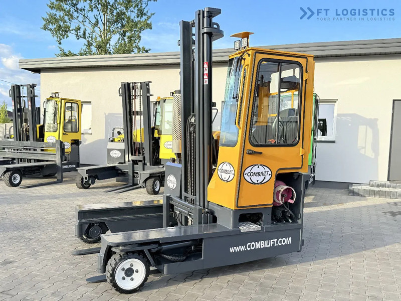 Combilift C3000 / GAS / DUPLEX 4500MM / ONLY 3096 HOURS / FORK SIDE SHIFT / FULL CABIN / EXCELLENT CONDITION / Wide range of four-way and - 4-vägstruck: bild 2 Combilift C3000 / GAS / DUPLEX 4500MM / ONLY 3096 HOURS / FORK SIDE SHIFT / FULL CABIN / EXCELLENT CONDITION / Wide range of four-way and - 4-vägstruck: bild 2
