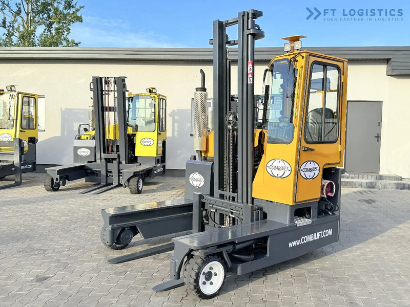 Combilift C3000 / GAS / DUPLEX 4500MM / ONLY 3096 HOURS / FORK SIDE SHIFT / FULL CABIN / EXCELLENT CONDITION / Wide range of four-way and - 4-vägstruck: bild 1 Combilift C3000 / GAS / DUPLEX 4500MM / ONLY 3096 HOURS / FORK SIDE SHIFT / FULL CABIN / EXCELLENT CONDITION / Wide range of four-way and - 4-vägstruck: bild 1
