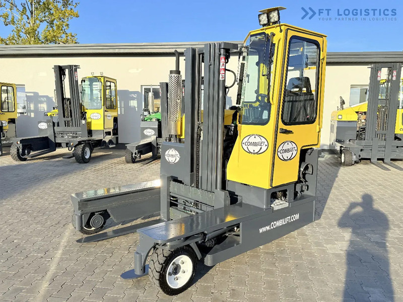 Combilift C3000 / GAS / TRIPLEX 4900MM / FREE LIFT / FORK POSITIONER / FULL CABIN / EXCELLENT CONDITION / Wide range of four-way and side - 4-vägstruck: bild 1 Combilift C3000 / GAS / TRIPLEX 4900MM / FREE LIFT / FORK POSITIONER / FULL CABIN / EXCELLENT CONDITION / Wide range of four-way and side - 4-vägstruck: bild 1