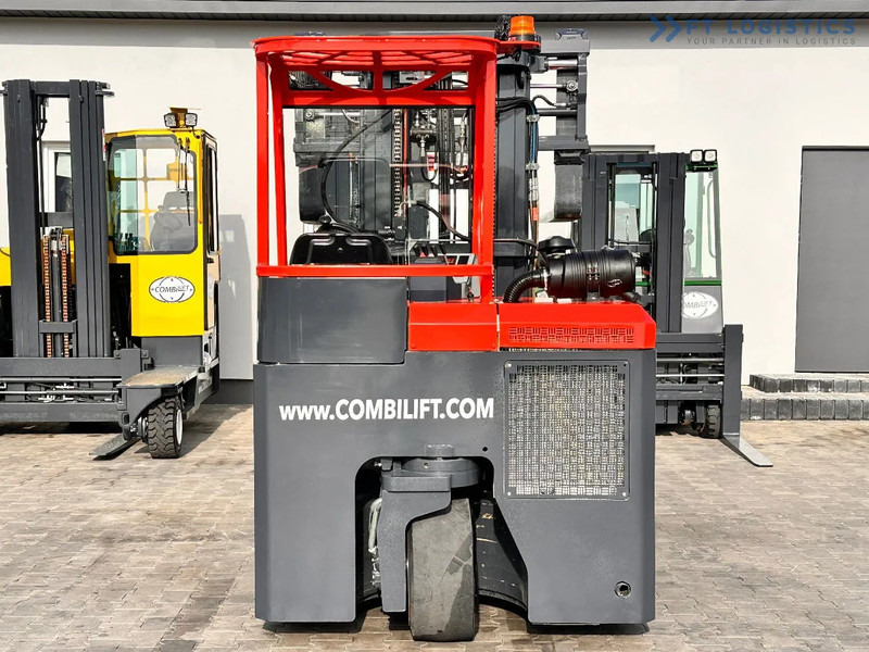 Combilift C3000CB / LPG / TRIPLEX / 5500MM / FREE LIFT / FORK SHIFT / POSITIONER C3000CB / LPG / TRIPLEX / 5500MM / FREE LIFT / FORK SHIFT - 4-vägstruck: bild 4 Combilift C3000CB / LPG / TRIPLEX / 5500MM / FREE LIFT / FORK SHIFT / POSITIONER C3000CB / LPG / TRIPLEX / 5500MM / FREE LIFT / FORK SHIFT - 4-vägstruck: bild 4