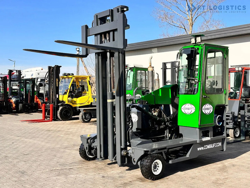 Combilift C4000 / LPG / DUPLEX / 4500MM / FREE LIFT / LIKE NEW C4000 / LPG / DUPLEX / 4500MM / FREE LIFT / LIKE NEW - 4-vägstruck: bild 1 Combilift C4000 / LPG / DUPLEX / 4500MM / FREE LIFT / LIKE NEW C4000 / LPG / DUPLEX / 4500MM / FREE LIFT / LIKE NEW - 4-vägstruck: bild 1