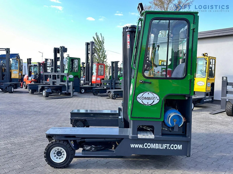 Combilift C4000 / TRIPLEX / 4900MM / LPG / FREE LIFT / FORK SHIFT / LIKE NEW C4000 / TRIPLEX / 4900MM / LPG / FREE LIFT / FORK SHIFT / LIK - 4-vägstruck: bild 2 Combilift C4000 / TRIPLEX / 4900MM / LPG / FREE LIFT / FORK SHIFT / LIKE NEW C4000 / TRIPLEX / 4900MM / LPG / FREE LIFT / FORK SHIFT / LIK - 4-vägstruck: bild 2