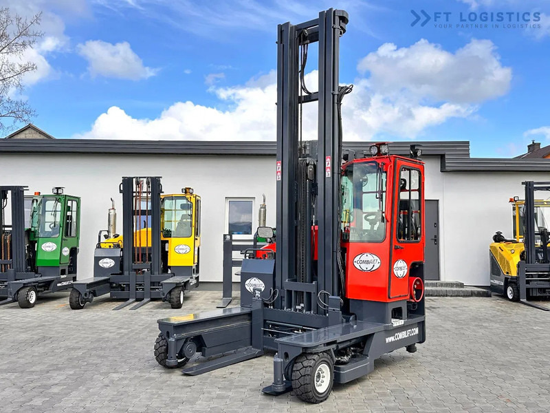Combilift C4000 / TRIPLEX / 9300MM / FREE LIFT / POSITIONER / LPG / CABIN C4000 / TRIPLEX / 9300MM / FREE LIFT / POSITIONER / LPG / CABIN - 4-vägstruck: bild 5 Combilift C4000 / TRIPLEX / 9300MM / FREE LIFT / POSITIONER / LPG / CABIN C4000 / TRIPLEX / 9300MM / FREE LIFT / POSITIONER / LPG / CABIN - 4-vägstruck: bild 5