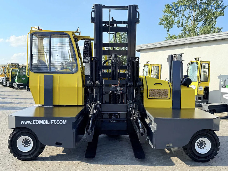 Combilift C6000SR / DUPLEX / 4200MM / LOAD CLAMP ON FORKS / FREE LIFT / DIESEL / POSITIONER / NEW TIRES / LIKE NEW / Wide range of four-wa - 4-vägstruck: bild 3 Combilift C6000SR / DUPLEX / 4200MM / LOAD CLAMP ON FORKS / FREE LIFT / DIESEL / POSITIONER / NEW TIRES / LIKE NEW / Wide range of four-wa - 4-vägstruck: bild 3