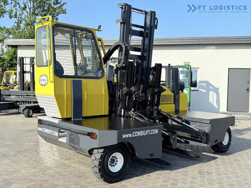Combilift C6000SR / DUPLEX / 4200MM / LOAD CLAMP ON FORKS / FREE LIFT / DIESEL / POSITIONER / NEW TIRES / LIKE NEW / Wide range of four-wa - 4-vägstruck: bild 2 Combilift C6000SR / DUPLEX / 4200MM / LOAD CLAMP ON FORKS / FREE LIFT / DIESEL / POSITIONER / NEW TIRES / LIKE NEW / Wide range of four-wa - 4-vägstruck: bild 2