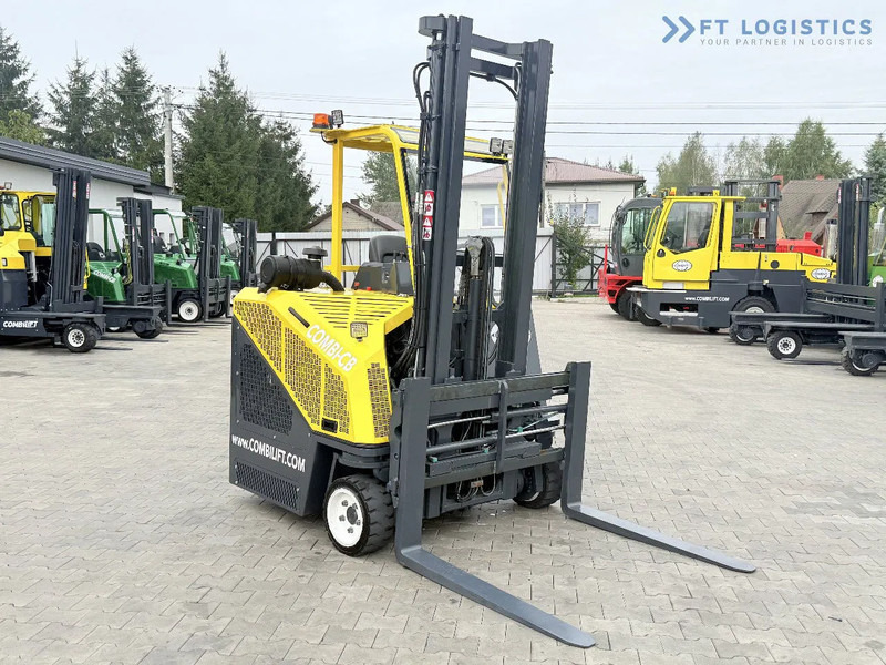 Combilift CB2500 / DUPLEX / 4100MM / DIESEL / FREE LIFT / FORK POSITIONER / SIDE SHIFT / LIKE NEW / Wide range of four-way and side loader - 4-vägstruck: bild 4 Combilift CB2500 / DUPLEX / 4100MM / DIESEL / FREE LIFT / FORK POSITIONER / SIDE SHIFT / LIKE NEW / Wide range of four-way and side loader - 4-vägstruck: bild 4