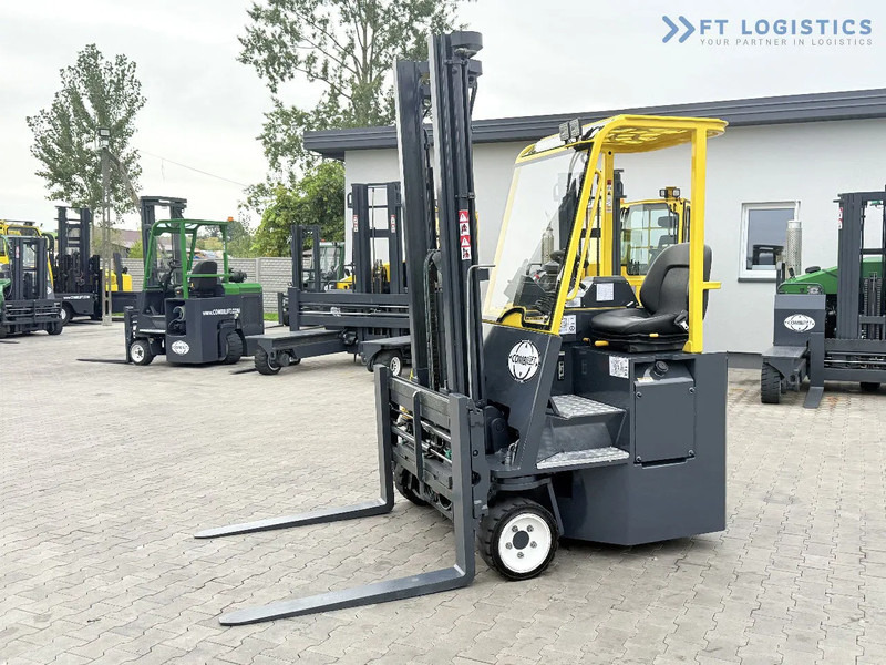 Combilift CB2500 / DUPLEX / 4100MM / DIESEL / FREE LIFT / FORK POSITIONER / SIDE SHIFT / LIKE NEW / Wide range of four-way and side loader - 4-vägstruck: bild 2 Combilift CB2500 / DUPLEX / 4100MM / DIESEL / FREE LIFT / FORK POSITIONER / SIDE SHIFT / LIKE NEW / Wide range of four-way and side loader - 4-vägstruck: bild 2
