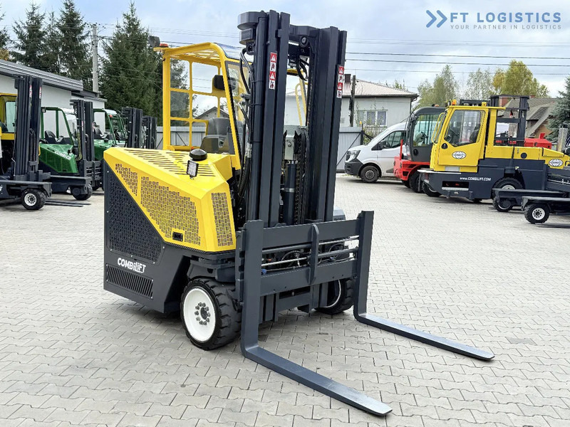 4-vägstruck Combilift CB4000 / GAS / TRIPLEX 5200MM / FREE LIFT / FORK POSITIONER / SIDE SHIFT / EXCELLENT CONDITION / Wide range of four-way and side: bild 5 4-vägstruck Combilift CB4000 / GAS / TRIPLEX 5200MM / FREE LIFT / FORK POSITIONER / SIDE SHIFT / EXCELLENT CONDITION / Wide range of four-way and side: bild 5