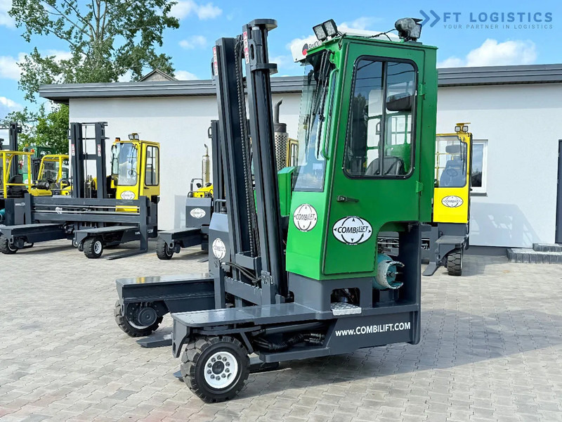 Combilift COMBILIFT C3500 – DUPLEX 4100mm – Year 2016 – 6779 hours – GAS – EXTENDABLE FORKS 800 / 1100MM – CABIN – HEATING + AIR CONDITION - 4-vägstruck: bild 3 Combilift COMBILIFT C3500 – DUPLEX 4100mm – Year 2016 – 6779 hours – GAS – EXTENDABLE FORKS 800 / 1100MM – CABIN – HEATING + AIR CONDITION - 4-vägstruck: bild 3