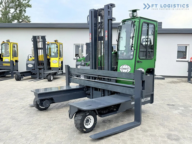 Combilift Combilift C4500 / DIESEL / DUPLEX 4000MM / WIDE FORK POSITIONER / HEATING / FULL CABIN / PERFECT CONDITION / Wide range of four- - 4-vägstruck: bild 2 Combilift Combilift C4500 / DIESEL / DUPLEX 4000MM / WIDE FORK POSITIONER / HEATING / FULL CABIN / PERFECT CONDITION / Wide range of four- - 4-vägstruck: bild 2