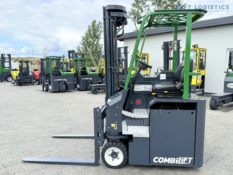 Combilift Combilift CBE2500 / TRIPLEX / 5500MM / FREE LIFT / ELECTRIC DRIVE / ONLY 2300 MTH / FORK POSITIONER / SIDE SHIFT / NEW TYRES / L - 4-vägstruck: bild 3 Combilift Combilift CBE2500 / TRIPLEX / 5500MM / FREE LIFT / ELECTRIC DRIVE / ONLY 2300 MTH / FORK POSITIONER / SIDE SHIFT / NEW TYRES / L - 4-vägstruck: bild 3