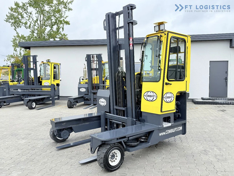 Combilift Combilift FOUR-WAY / MULTI-DIRECTIONAL FORKLIFT C4000 / GAS / DUPLEX 4600MM / ONLY 5614 OPERATING HOURS / FORK POSITIONER / FULL - 4-vägstruck: bild 1 Combilift Combilift FOUR-WAY / MULTI-DIRECTIONAL FORKLIFT C4000 / GAS / DUPLEX 4600MM / ONLY 5614 OPERATING HOURS / FORK POSITIONER / FULL - 4-vägstruck: bild 1