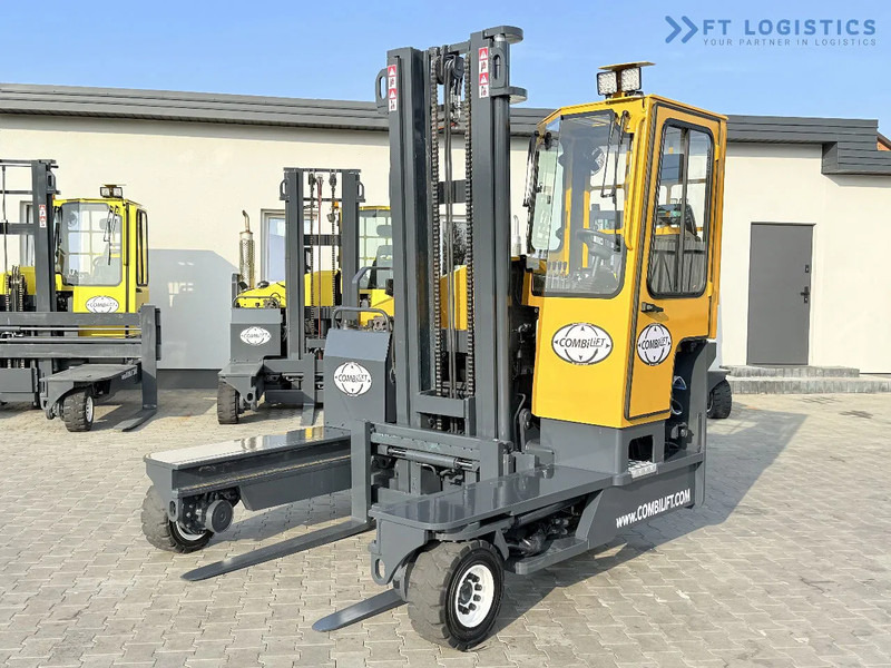 Combilift Combilift FOUR-WAY MULTIDIRECTIONAL FORKLIFT C4000 / GAS / DUPLEX 4500MM / ONLY 6604 HOURS / SIDE SHIFT / FULL CABIN / PERFECT C - 4-vägstruck: bild 1 Combilift Combilift FOUR-WAY MULTIDIRECTIONAL FORKLIFT C4000 / GAS / DUPLEX 4500MM / ONLY 6604 HOURS / SIDE SHIFT / FULL CABIN / PERFECT C - 4-vägstruck: bild 1