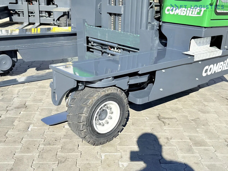 4-vägstruck Combilift Combilift FOUR-WAY MULTIDIRECTIONAL FORKLIFT C4500 / DIESEL / TRIPLEX 4900MM / ONLY 4854 HOURS / FORK POSITIONER / FULL CABIN –: bild 11 4-vägstruck Combilift Combilift FOUR-WAY MULTIDIRECTIONAL FORKLIFT C4500 / DIESEL / TRIPLEX 4900MM / ONLY 4854 HOURS / FORK POSITIONER / FULL CABIN –: bild 11