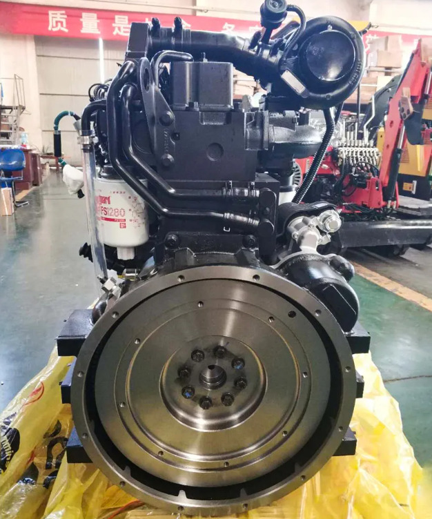 CUMMINS 6CTA8.3 - Motor för Grävmaskin: bild 4 CUMMINS 6CTA8.3 - Motor för Grävmaskin: bild 4