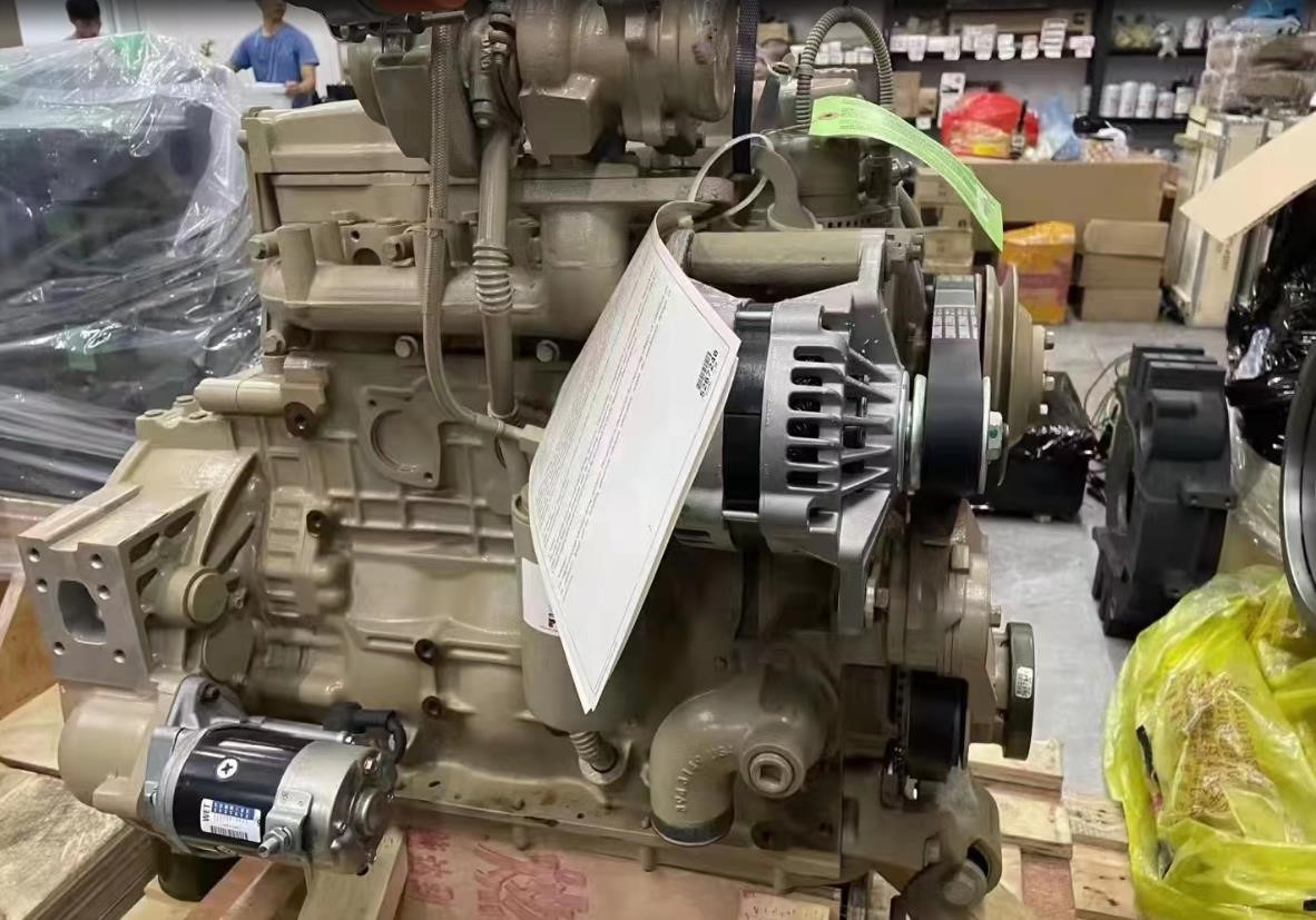 CUMMINS QSB4.5 - Motor för Grävmaskin: bild 1 CUMMINS QSB4.5 - Motor för Grävmaskin: bild 1