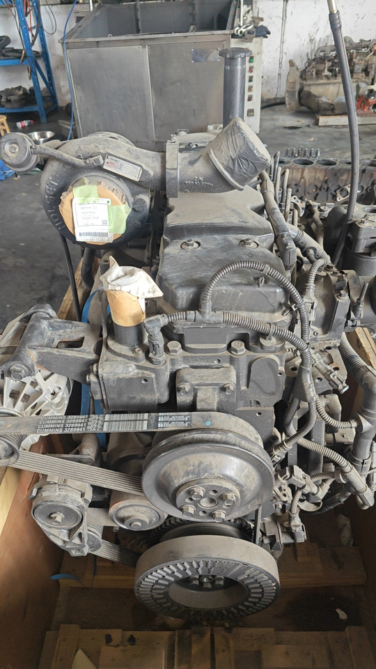 Cummins QSB6.7 - Motor för Grävmaskin: bild 2 Cummins QSB6.7 - Motor för Grävmaskin: bild 2