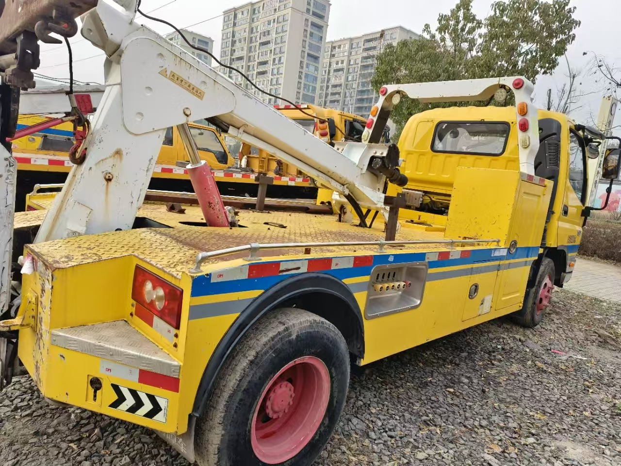 FOTON 4×2 - Bärgningsbil: bild 4 FOTON 4×2 - Bärgningsbil: bild 4