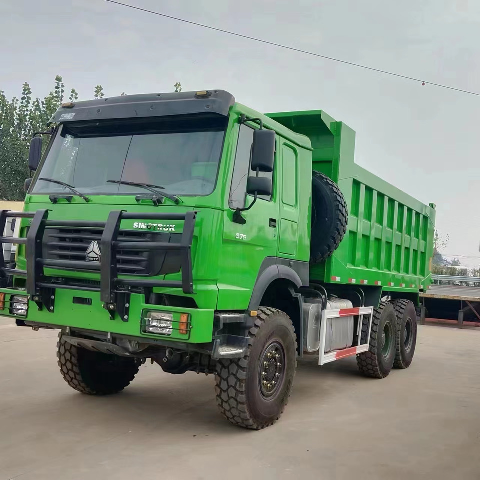 HOWO 6*6 dump truck - Tippbil lastbil: bild 1 HOWO 6*6 dump truck - Tippbil lastbil: bild 1