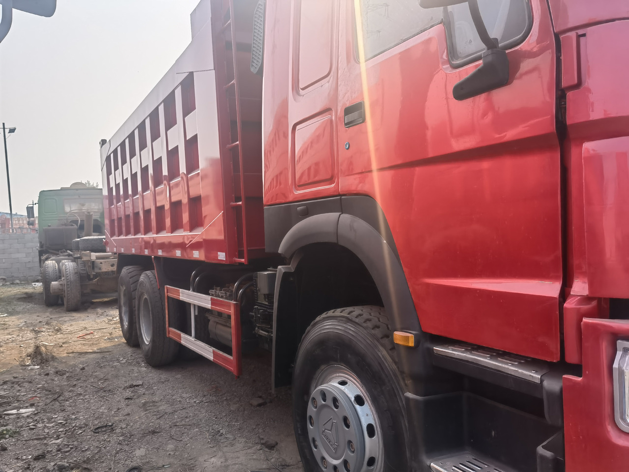 HOWO HOWO 6*4 371 dump truck - Tippbil lastbil: bild 4 HOWO HOWO 6*4 371 dump truck - Tippbil lastbil: bild 4