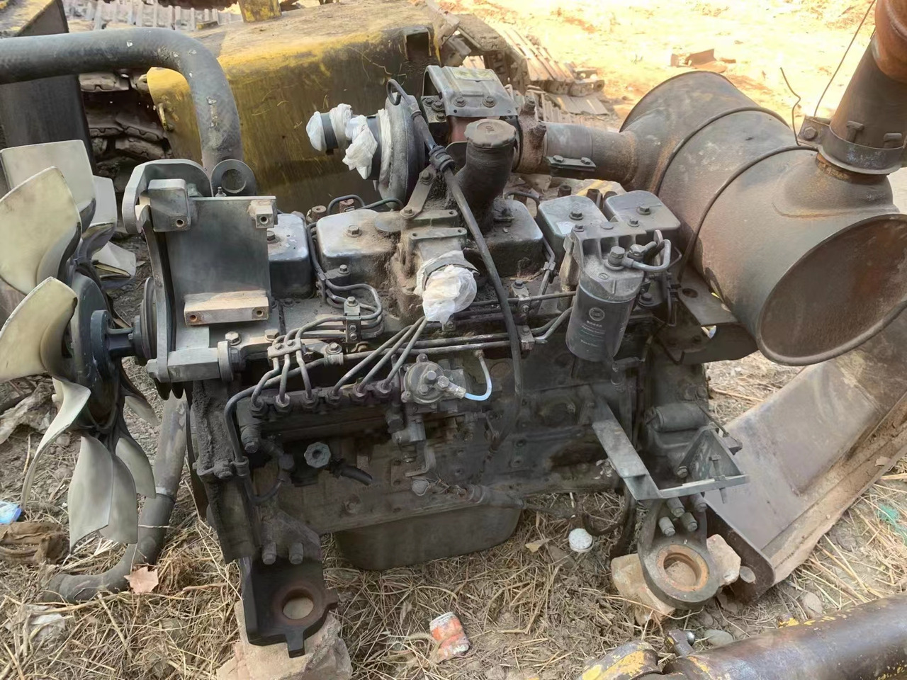 KOMATSU 6D102 - Motor för Grävmaskin: bild 1 KOMATSU 6D102 - Motor för Grävmaskin: bild 1